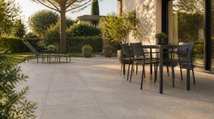 Terrasse en carrelage extérieur en grès cérame